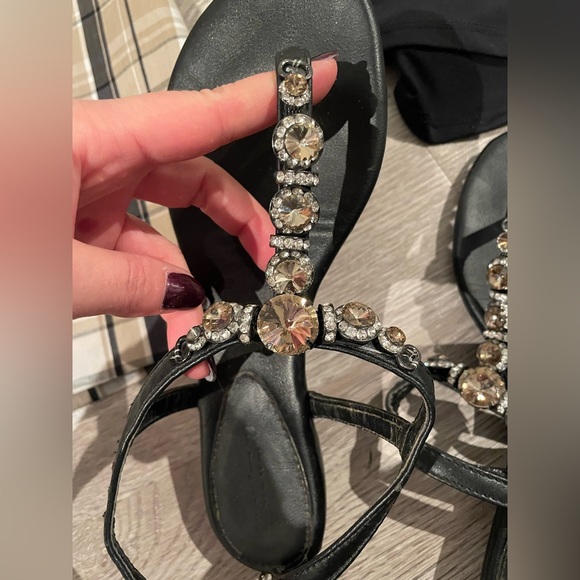 Le Chateau plaid skirt and black gem stone sandals, with 3 tops to match - Picture 2 of 16